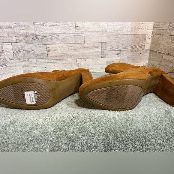 Rouge camel booties women’s NWT - Picture 2 of 4